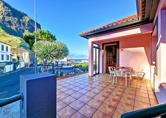 Domus Dino By Interhome